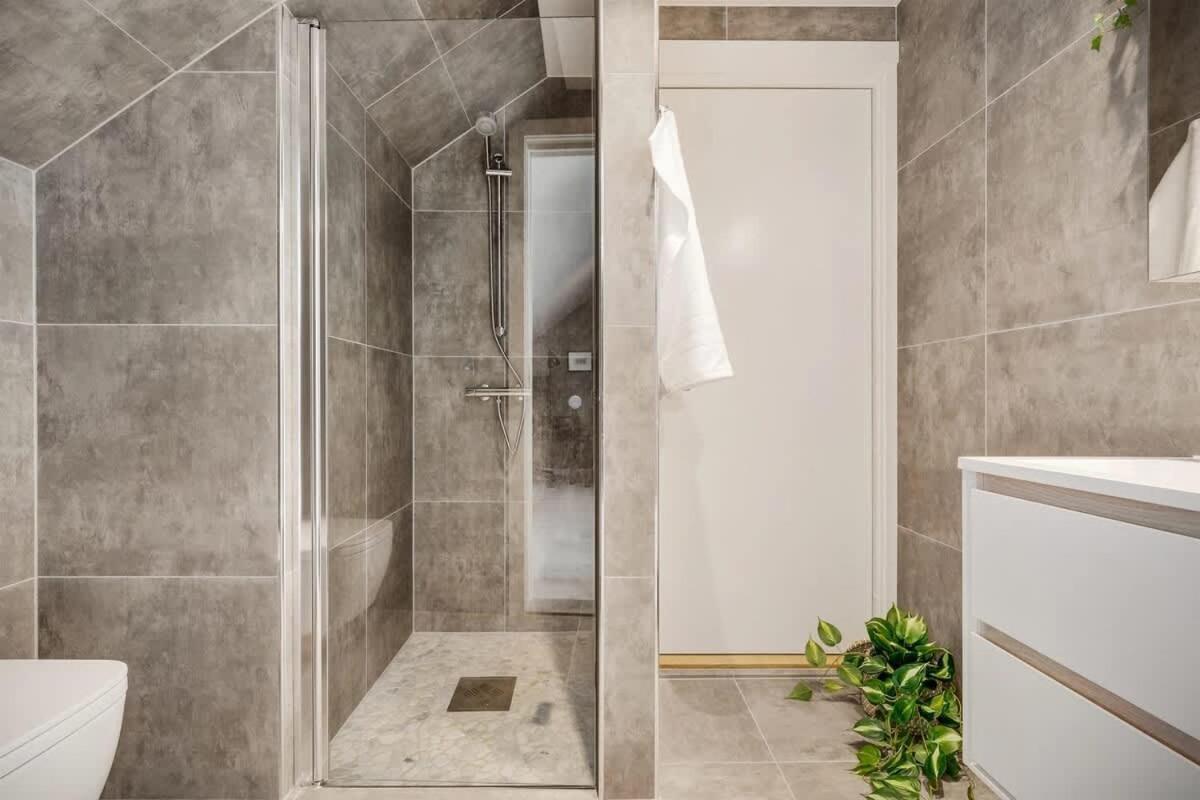 Dinbnb Appartments L Modern And Fully Equipped L 500 Meters From Torget برغن المظهر الخارجي الصورة